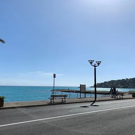 Joli Studio, Piscine, Parking, Plage A Deux Minutes *