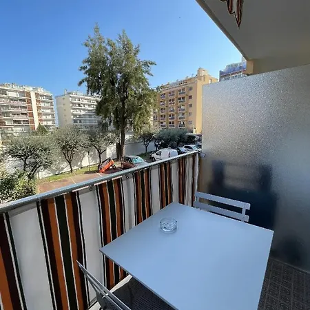 Apartment Joli Studio, Piscine, Parking, Plage A Deux Minutes Roquebrune-Cap-Martin